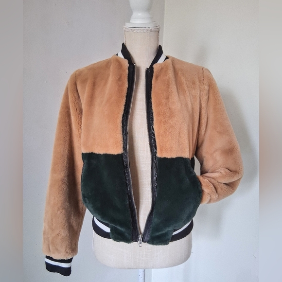 Forever 21 - "Teddy Bear" Soft Short, Fitted Waist & Cuffs Jacket - S - Picture 7 of 9